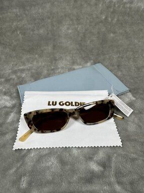 Lu Goldie X Taylor Lashae Chocolate Tort Cat Eye Sunglasses With Case & Cleaning
